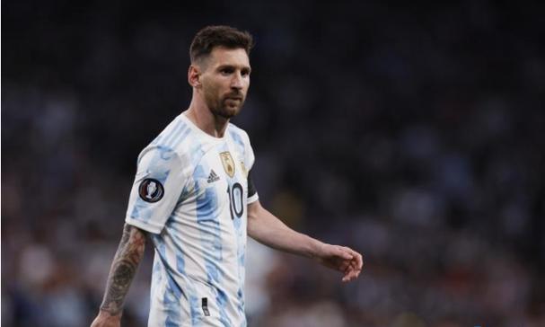 特朗普表示鲍威尔一年前就应该降息